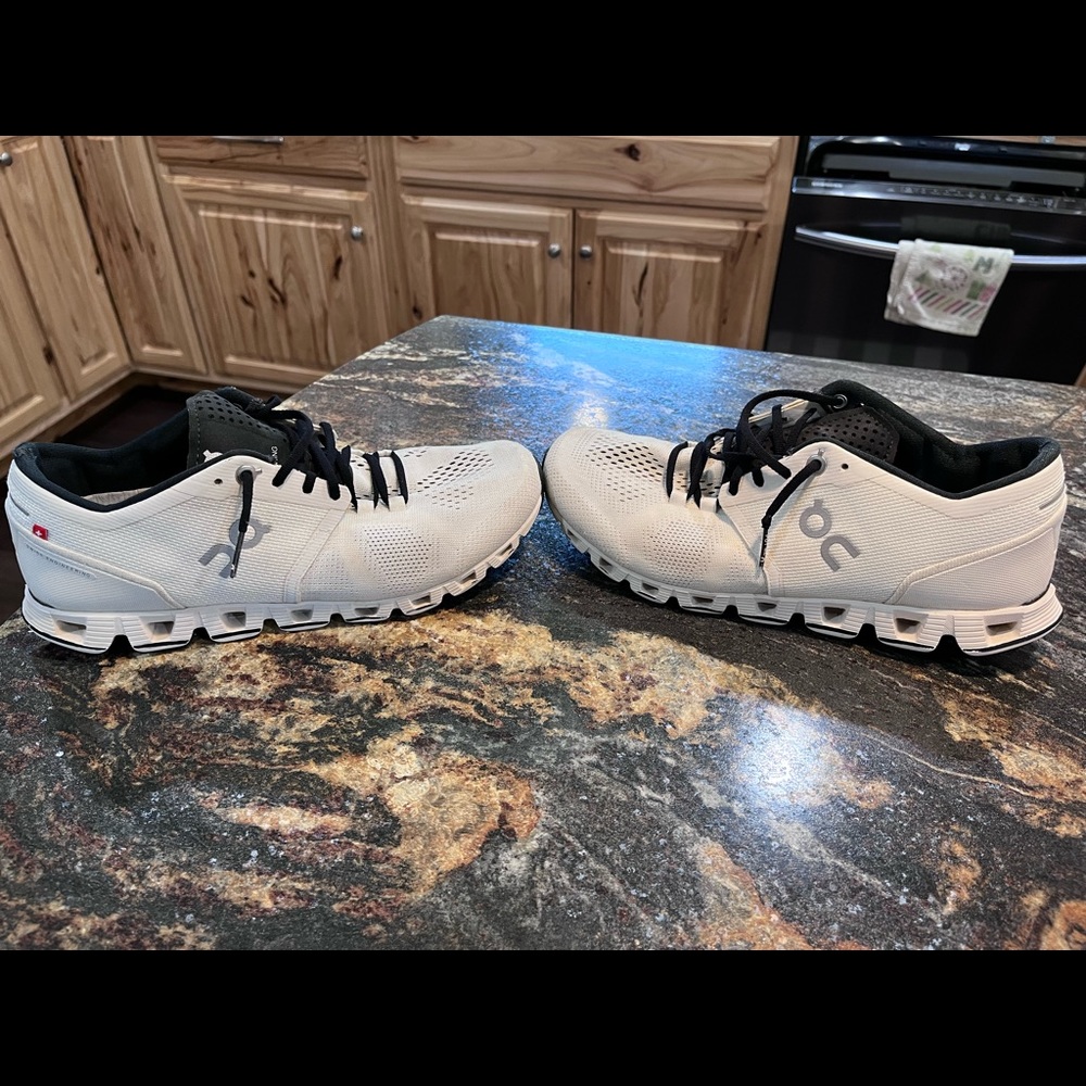 Womens On Runnings shoes. Used but in great condition!